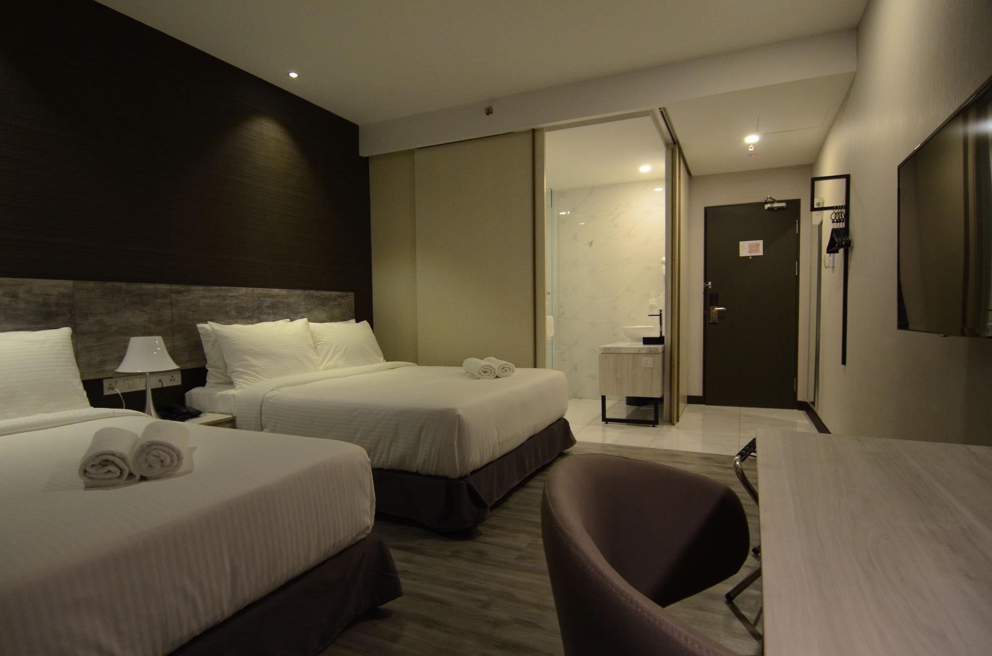 The Leverage Business Hotel Джохор-Бару Экстерьер фото