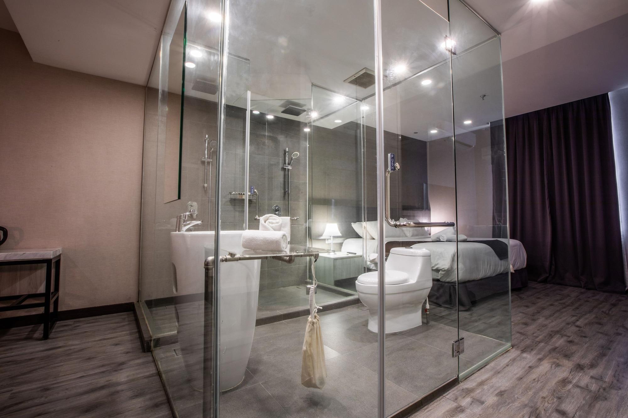 The Leverage Business Hotel Джохор-Бару Экстерьер фото