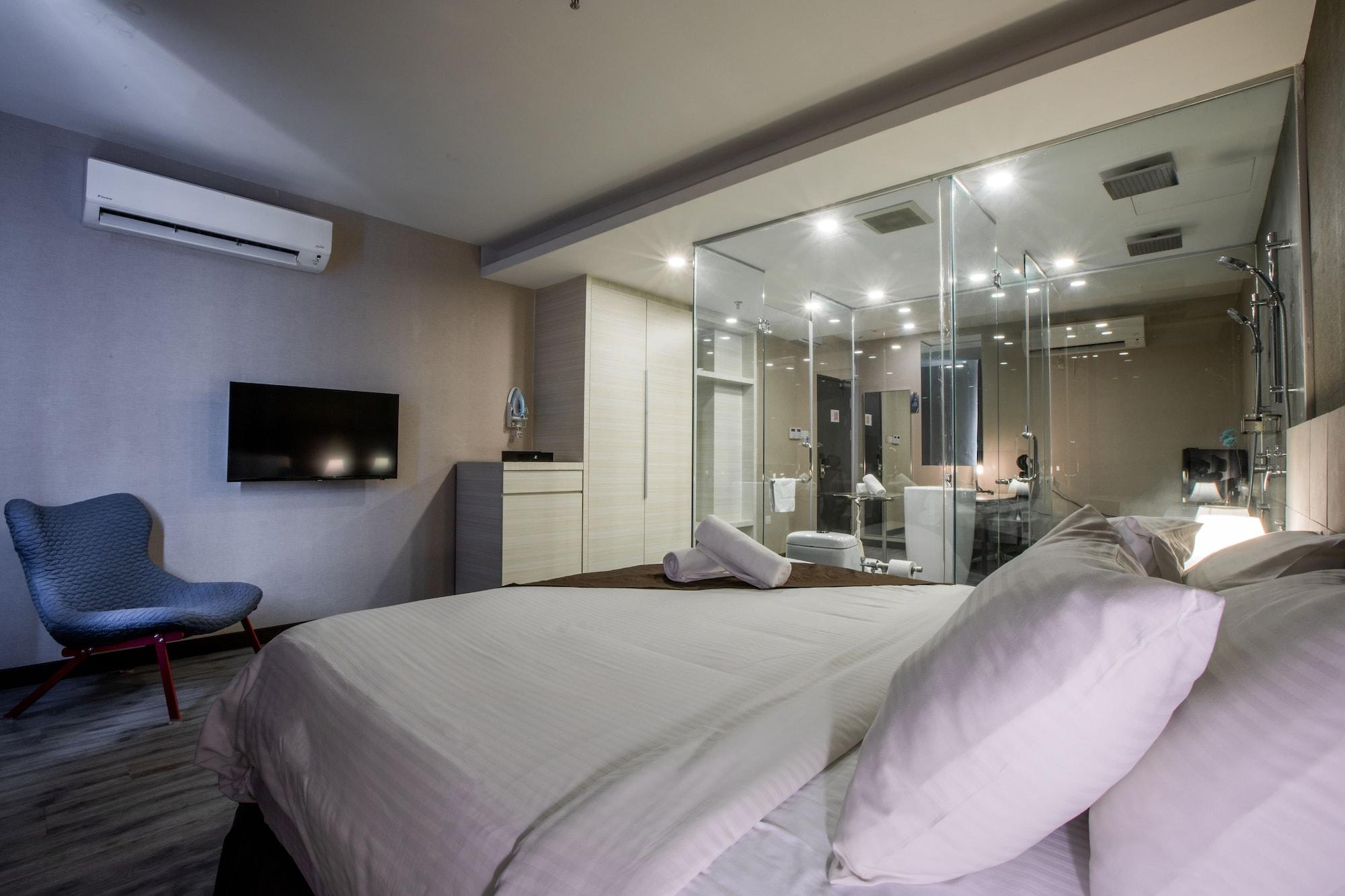 The Leverage Business Hotel Джохор-Бару Экстерьер фото