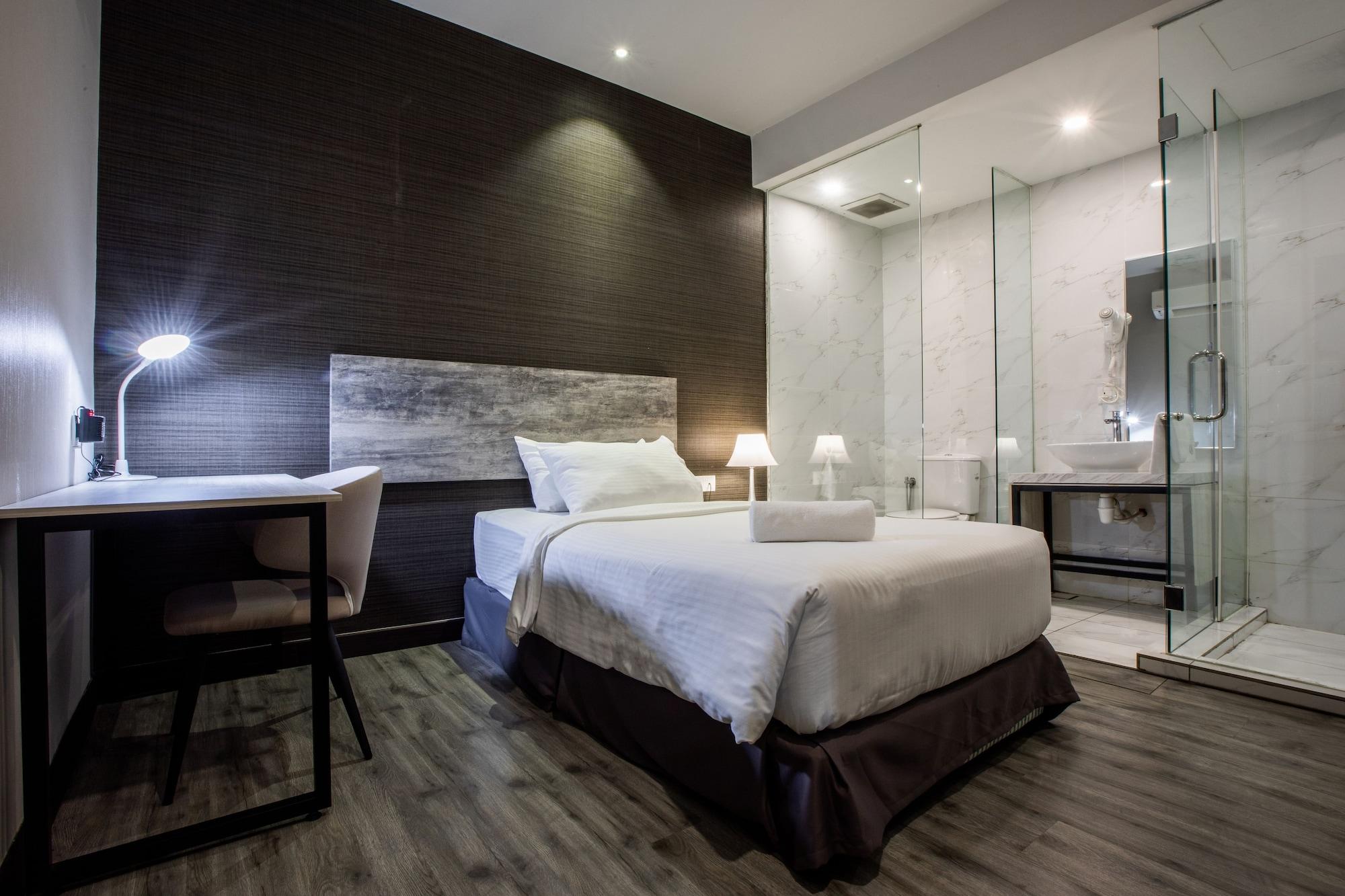 The Leverage Business Hotel Джохор-Бару Экстерьер фото