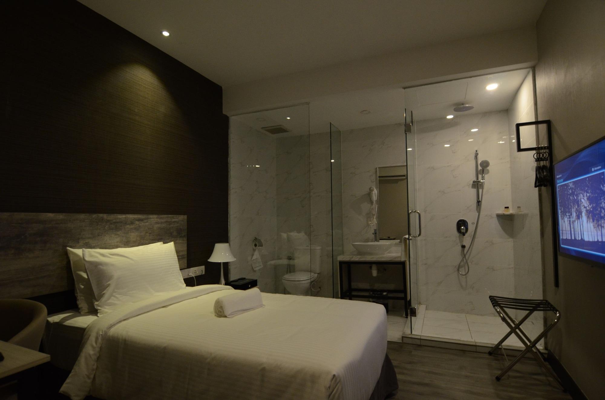The Leverage Business Hotel Джохор-Бару Экстерьер фото