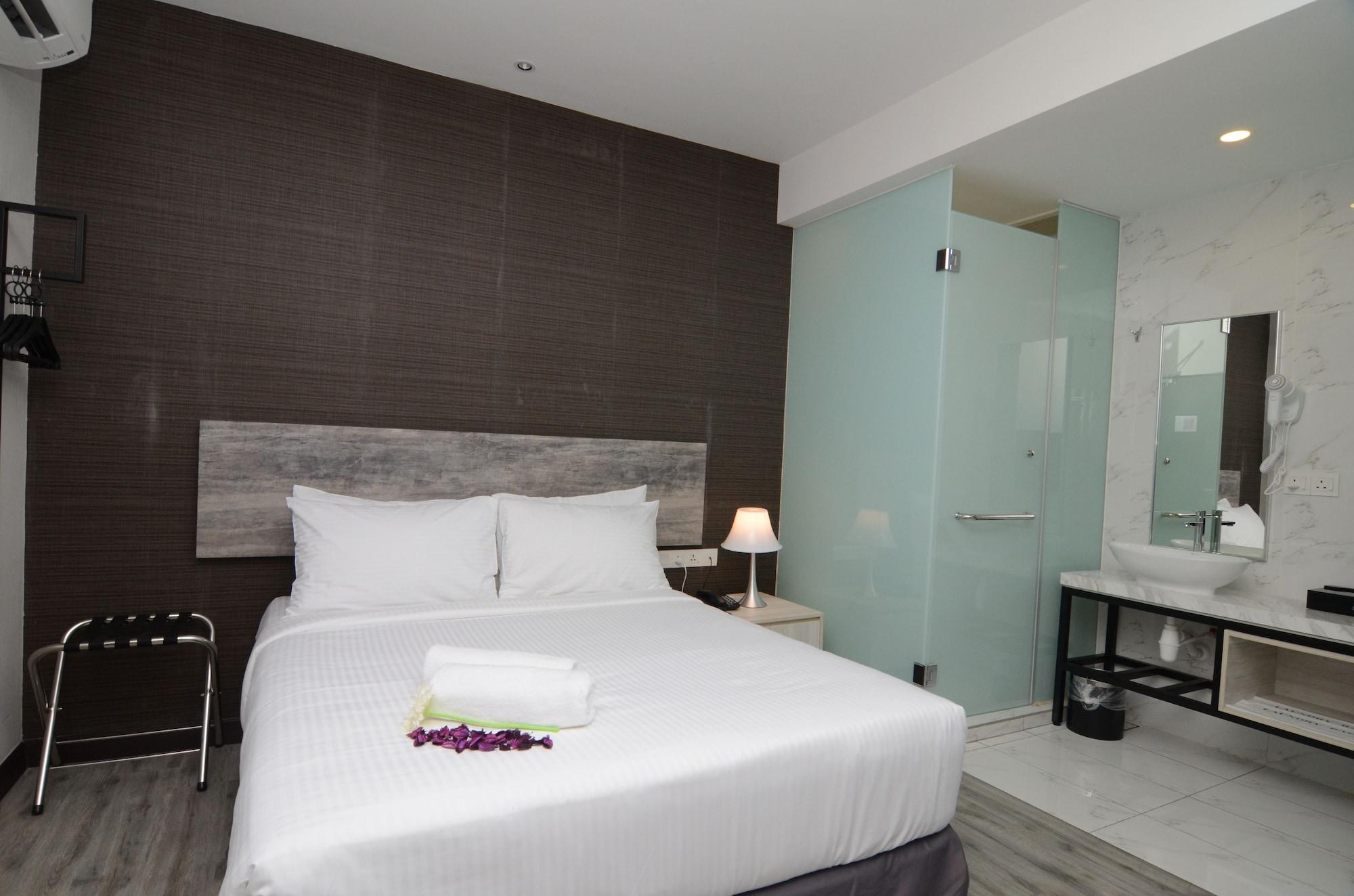 The Leverage Business Hotel Джохор-Бару Экстерьер фото