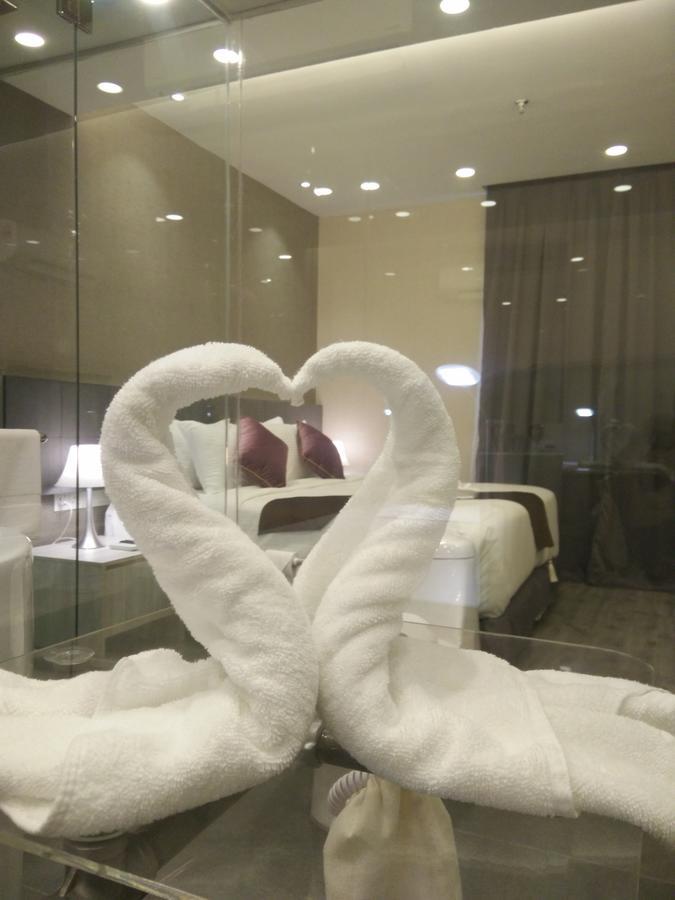 The Leverage Business Hotel Джохор-Бару Экстерьер фото