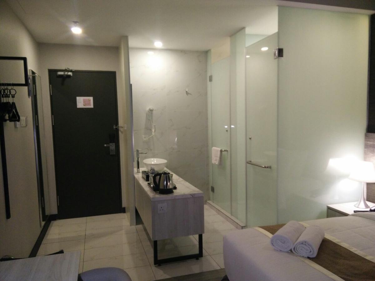 The Leverage Business Hotel Джохор-Бару Номер фото